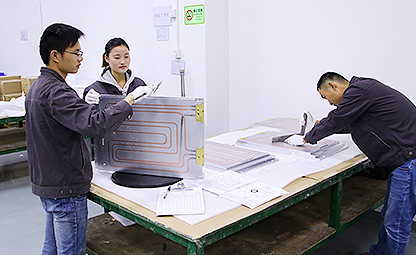 擁有專業研發團隊 能為客戶量身打造 擁有專業研發團隊 能為客戶量身打造